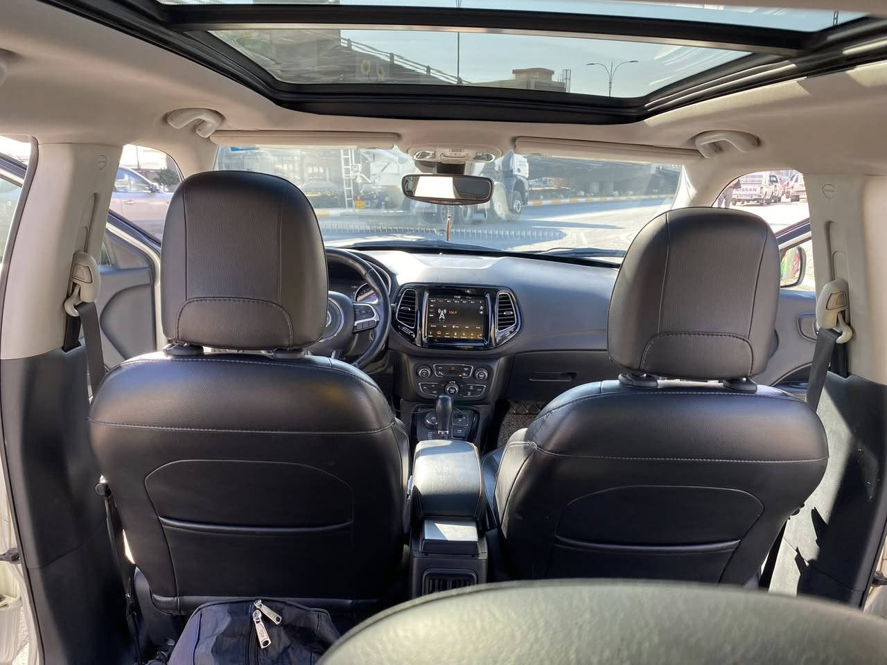 جيب كومباس موديل 18 فئه لمتدد 1/1 حادثها بالبوب بدون ايرباك وبدون دواخل البجم كبس ماشيه 62 ميل رقم بغداد الدولي الجديد بسمي اريد #مراوس بيك اب باور 
للاستفسار الاتصال***********-***********
