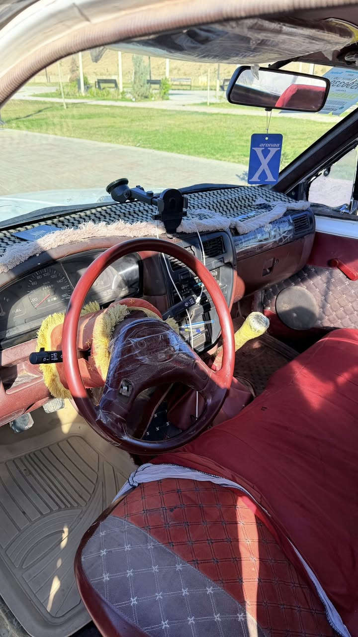 السلام عليكم
بيكم نيسان موديل 93 
اللون ابيضّ غير محدد 
السياره حلوه ادامه كامله 
تخم تاير 
تخم دسكات 
تخم بلكات 
تخم نوزلات 
نضافه الكشر 80 ‎%‎ مثل مموضح بالصور 
سياره صرفه قطاره أمانة الله 
تحويل ثاني يوم  
السعر 55 وبيه مجال 
عنوان السياره فلوجه 
***********
***********
