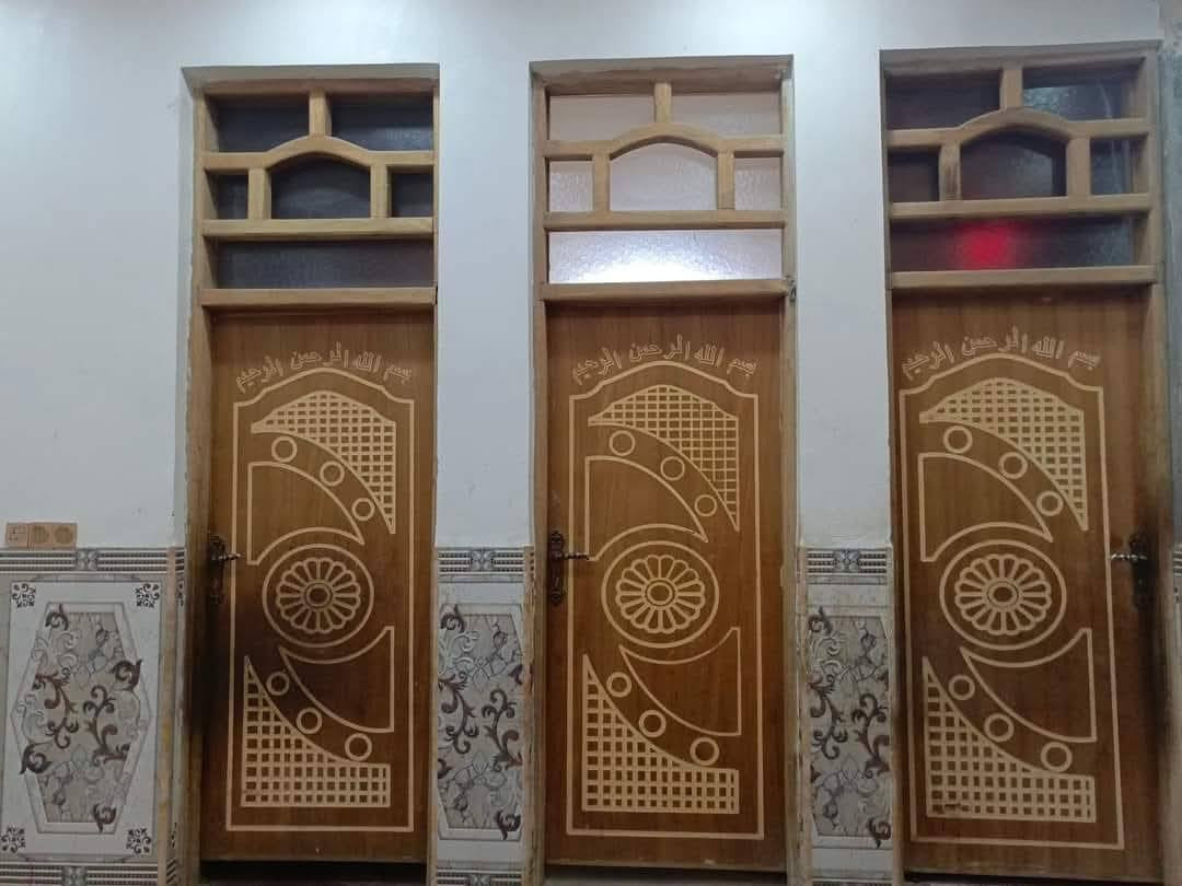 بيت للبيع بالفتاحيه قرب حسينيه مسلم بن عقيل، المساحه200مكون من غرفتين،مطبخ. صاله و ديوانيه، السعر150 للتواصل الرقم (***********)
