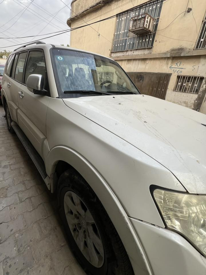 سلام عليكم
باجيرو 2009 حبتور
كفاله عامه + سونار بالمنشور 
مكان السياره بغداد الجديده 
لتواصل  ***********
السعر 140 ورقه
