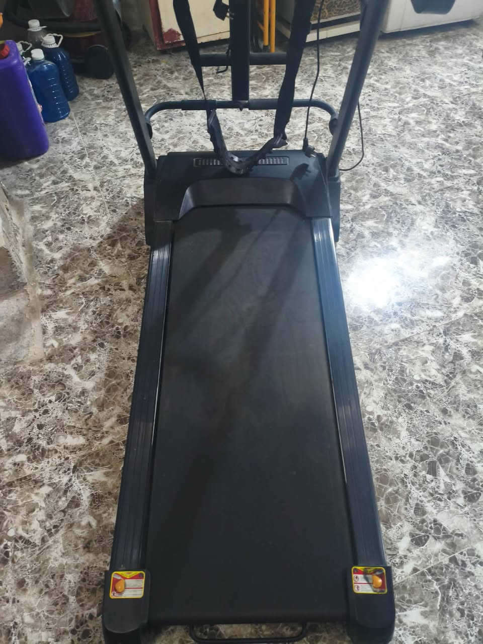 جهاز جري للبيع جديد استعمال قليل مال بيت يحتوي على شاشة سرعه وعداد وقت السعر المطلوب ٣٥٠ الف العنوان بعقوبه بهرز حي القادسية هاتف ***********
