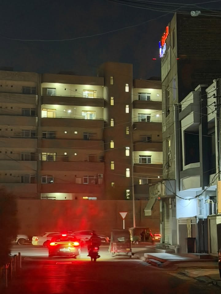 بيت الايجار مقابل امن لعامه قريب عله شارع يحتوي البيت عله ٣ غرف نوم وصاله واستقبال ومطبخ حمام خارجي وداخلي الاستفسار واتساب ***********
