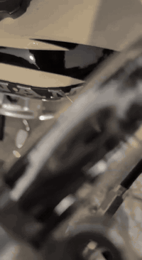 عندك دراجه للبيع 🙂/(ايي ححبيبي)
🙂/(تعمير )

ياموديل 🙂/(شاصي٢٠ ولباقي ٢٤ )

اوراق لو كلك 🙂/(كلك )

بيش رايده 🙂/(500وبيه مجال )

وين مكانك 🙂/(حله بابل )

تكدر تجيني لفلان مكان 🙂/(لا والله)

دزلي رقمك 🙂/(***********)

(نضافه 1/1مابيه نقص برغي 🙂)

(هاي التفاصيل كله كدامك شراي بيك خير وتدلل 🙂)
