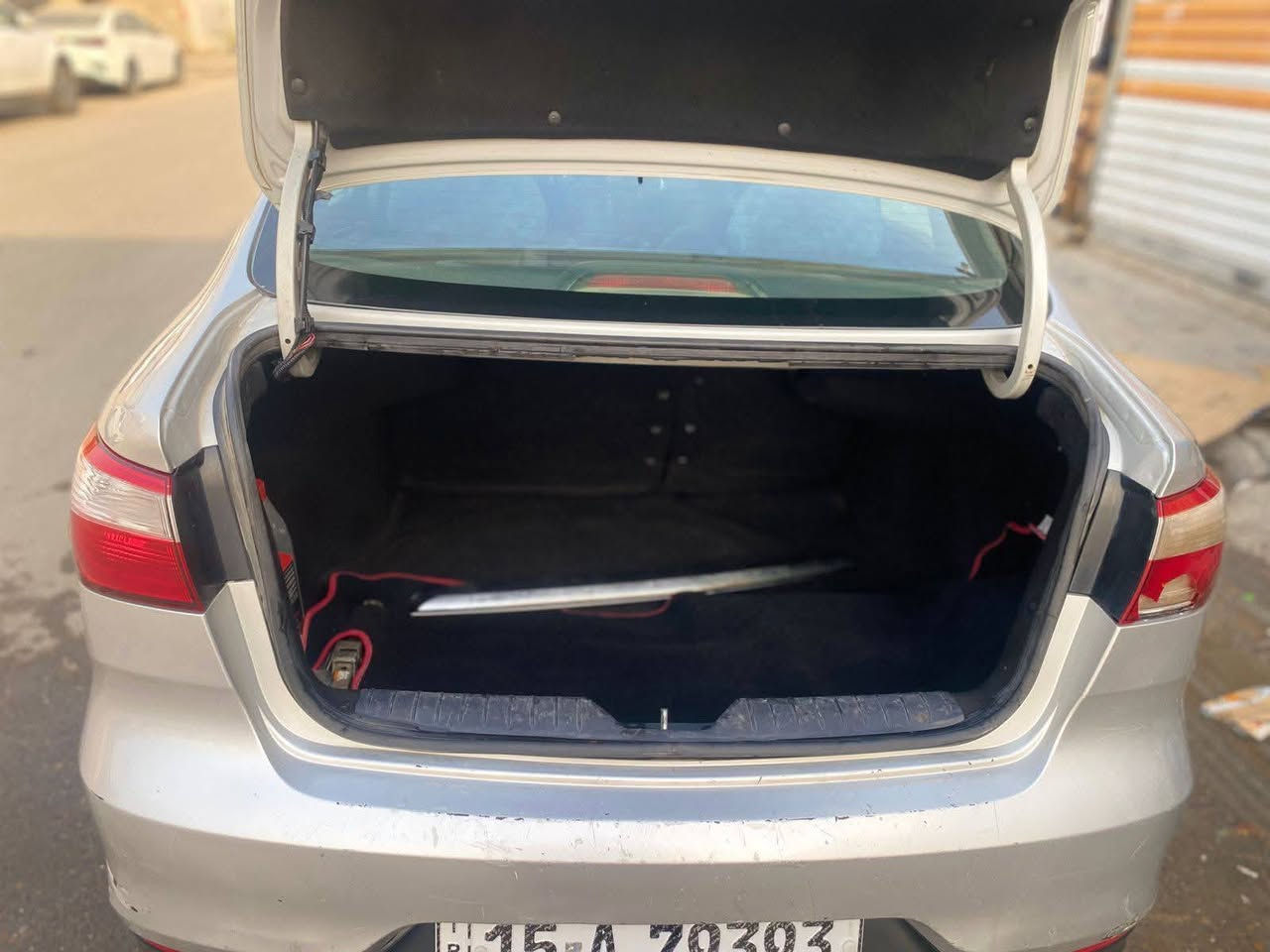 السلام عليكم
كيا ريو موديل ٢٠١٧ انبار باسمي سنوية و هزة وارقام جدد لحد ٢٠٣١ مستورده على ايدي وارد امريكي بيه جاملغ امامي فقط مشدود اصلي بدون دواخل والباقي مكفولة ماشية ١٣٠ كيرمحرك تبريد صدر جديد ويل كب كير عادي سبورت ٧ نمر مع البك نظام شاشة تقرا نمر 
مستعجل على البيعة 
العنوان بغداد المهدية الثانية 
***********
