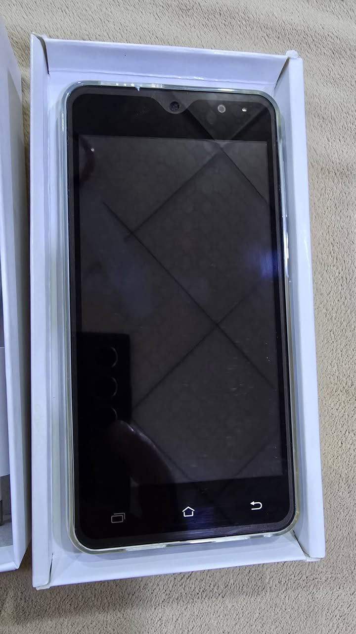 موبايل صيني  📱  
بضاعه اوربيه  
سعره  25
عنواني فاو جنوبيه
***********
