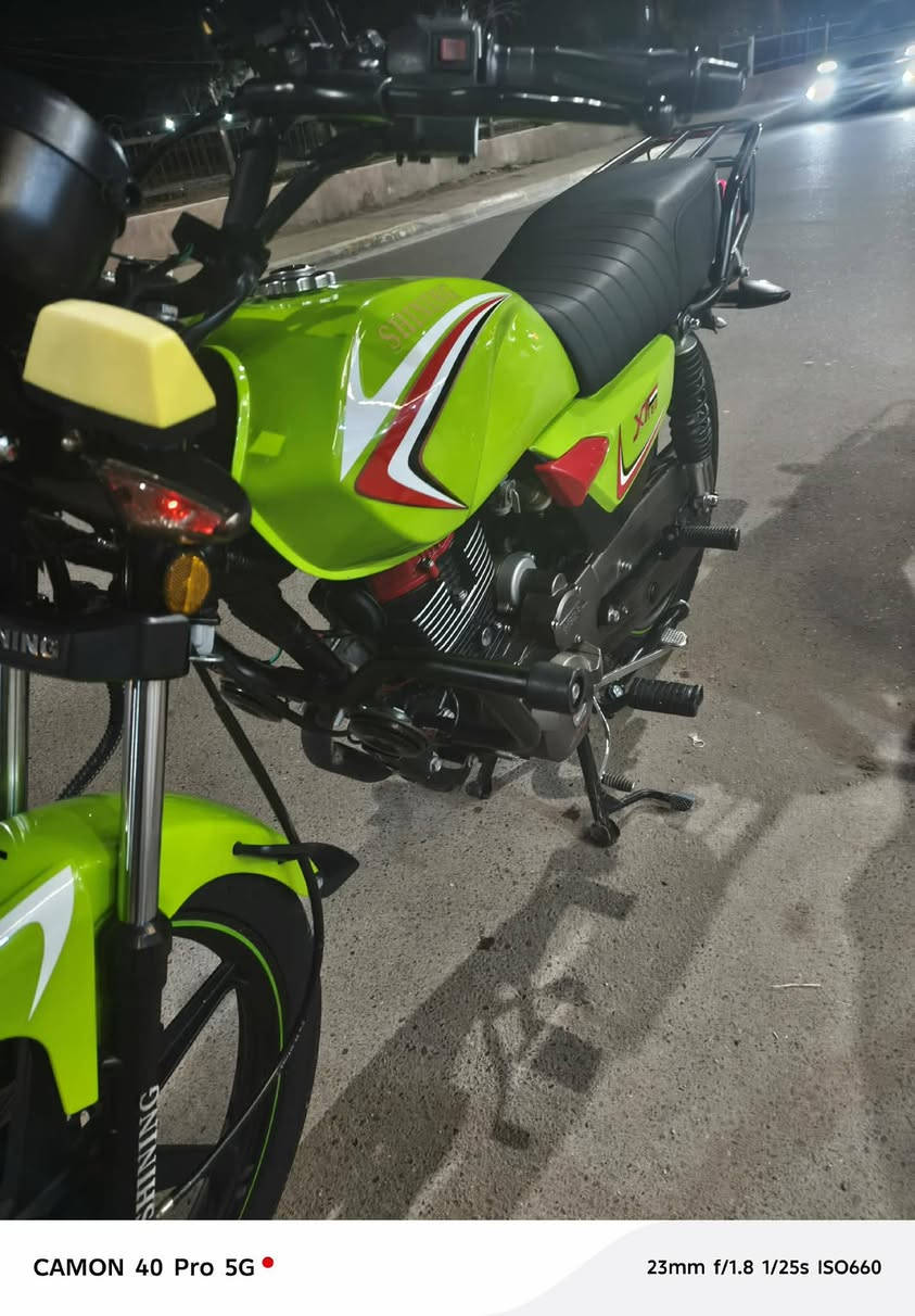 السلام عليكم . مكلف بل نشر 
للبيع او مراوس حسب القناعة 
شاينكك موديل 2023 مكمرك وكامل بسم محمد مزهر 
تسجيل بل رمادي نظافة كما موضح بالصور كامل مكمل 
السعر 1300 وبي مجال المكان عانه الاستفسار 
***********
