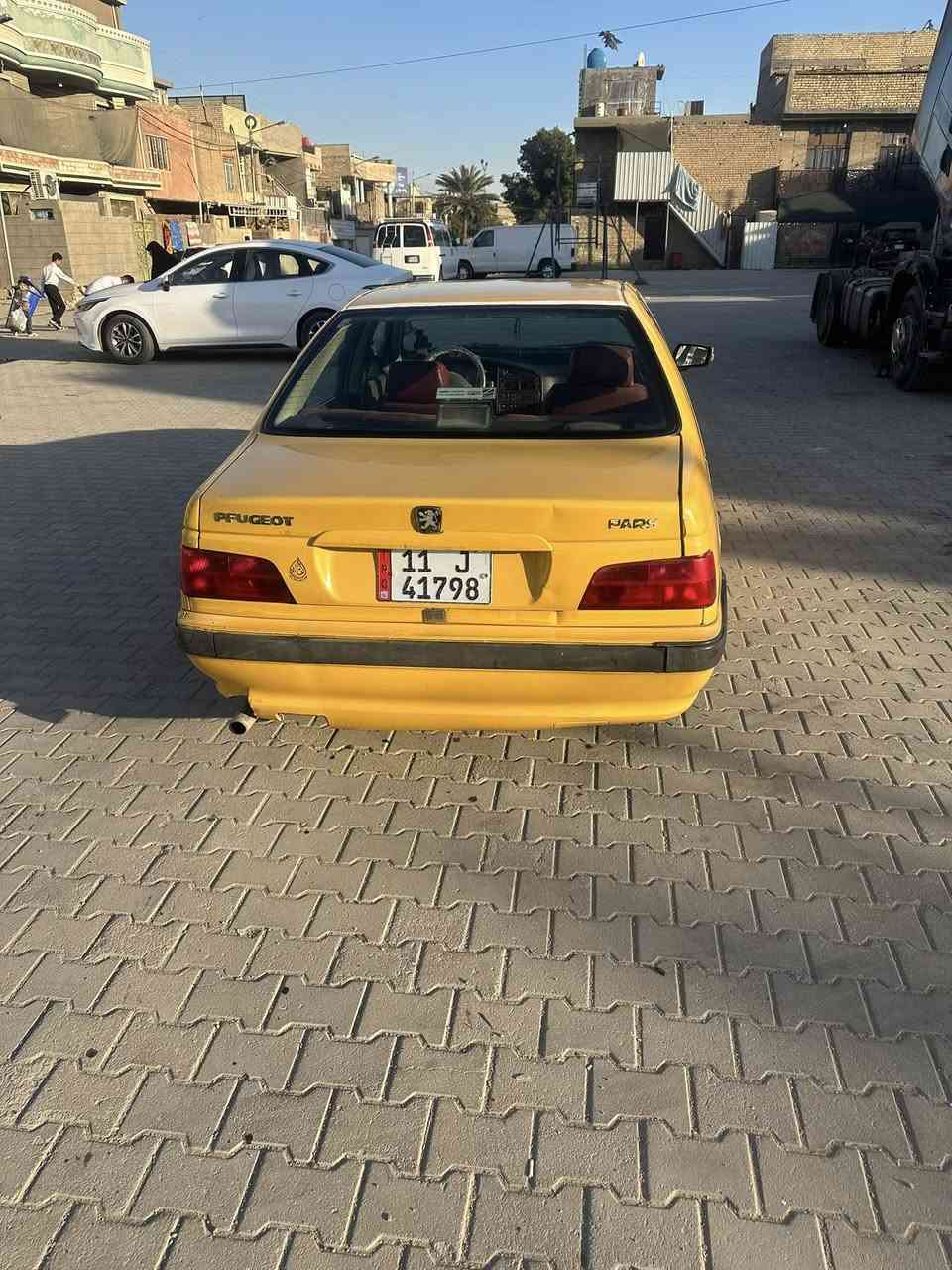 سلام عليكم 
بيجو بارص 2015
رقم بغداد 
السعر 45 وبيه مجال
مكاني بغداد مدينه الصدر 

***********
