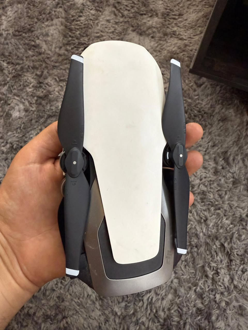 للبيع او للمرواس بكاميرا مغامرات او كاميرا فلوكات
DJI  مافيك اير 

نضافة 10000 بالمية 

كاملة مع الملحقات 
جنطة - بطاريات - ريموت 

تصوير دقة عالية (( مواصفاتها معروفة )) 

اي تفاصيل اكتب تعليك وراح اجاوبك مباشر


**إذا كنت صاحب هذا الإعلان وتريد حذفه لأي سبب، رجاءا أرسل رسالة إلى الدعم الفني**