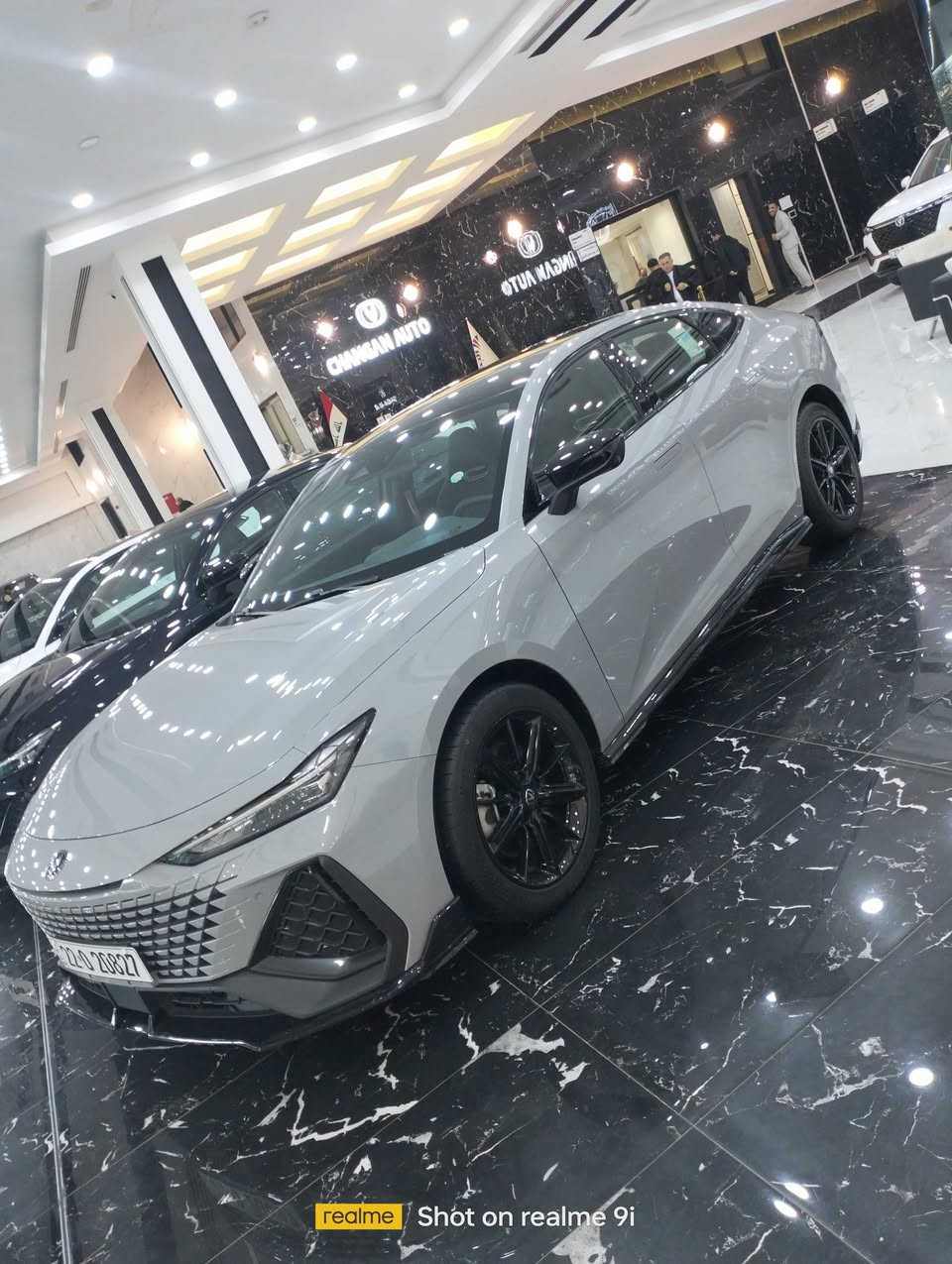 UNI.V يونڤي 
سنة الطراز 2026... سعر الكاش داخل عروض راس السنة ولفترة محدودة اما الاقساط تتوفر بدون كفيل  
الاداء 
محرك 2000 توربو يقبل البنزين العادي+قوة الحصان 233+العزم 390+ناقل حركة 8 سرعات +وضعيات القيادة رياضي عادي اقتصادي ذكي +حجم خزان الوقود 51L+حجم الويل 18R+نضام دفع العجلات 2w
المواصفات 
كامرة محيطية 360 درجه +كامرة امامية تحديد مسار +رادار امامي توقف ذاتي +حساسات امامية وخلفية +بانوراما بدون فتحة +شاحن لاسلكي+اضائة داخلية 64 لون +مرايا الابواب مع مؤشر +جناح خلفي كهربائي+شاشة 10.25 انج +دبل اكزوز حقيقي صوت رياضي مع تفعيل القيادة الرياضية 
شركة شانجان الفرع الرئيسي مجاور محطة وقود شواطئ دجله 
للاستفسار:*********** مستشار مبيعات شركة شانجان حذيفة الشمري
