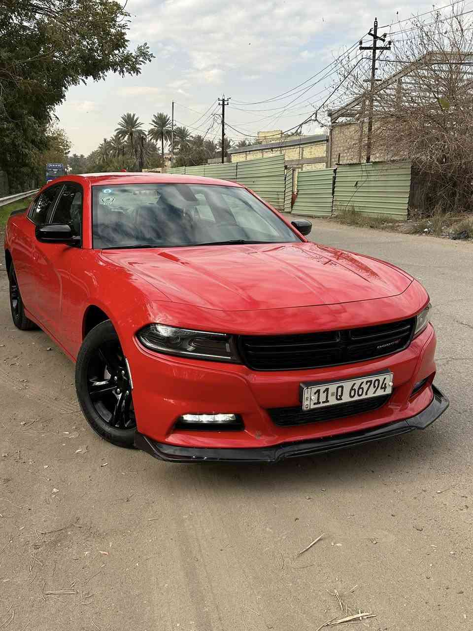 دوج جارجر 2023 
وارد امريكي رقم بغداد بأسمي 
حادث سيارة تبديل قبغ جنطة اصلي نفس لون 
وبارد جاملغ خلفي وصبغ بداية جاملغ 
والباقي كفالة 
بدون دواخل 
فئتها  سيارة sxt 
مواصفاتها معروفه
ماشية 53 ميل 
ويل حجم 17 بلادي 
سعر 255 بيها مجال 
مكاني بغداد صدر القناة 
***********
