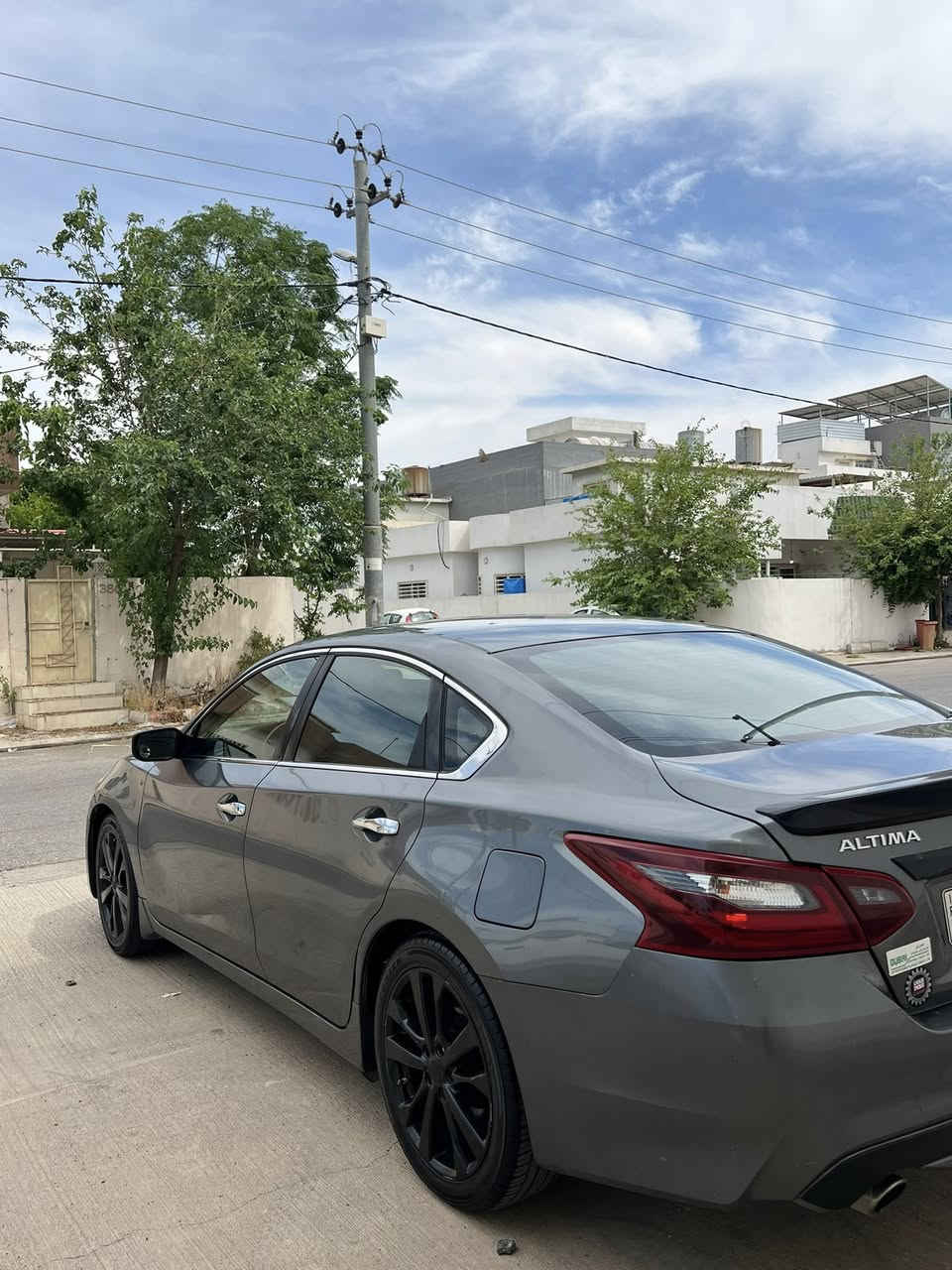 نيسان ألتيما 2018 موصفات SR  المعروفه سياره جديده حلوه ب معنه كلمه سياره بدون قطرت صبغ فقط شويه بيهه ٣ اماكن بارد وبل سونار مذكور وعندك شخط بل باب سأق موضح بل صوره كير محرك ب شرط 
سياره ماشيه 61mil ماشيه حقيقي  رقم سليمانيه ب أسمي شرط تحويل ثاني يوم
مكان سياره أربيل 
سعرهه 120 وبيهه مجال قليل كلش 
أخوان الي ميعجبه منشور يعبر المنشور ب كلمه طيبه
وهاذه رقم شاصي الي يحب يشوف حادثهه

1N4AL3APZJC131803

***********
***********
