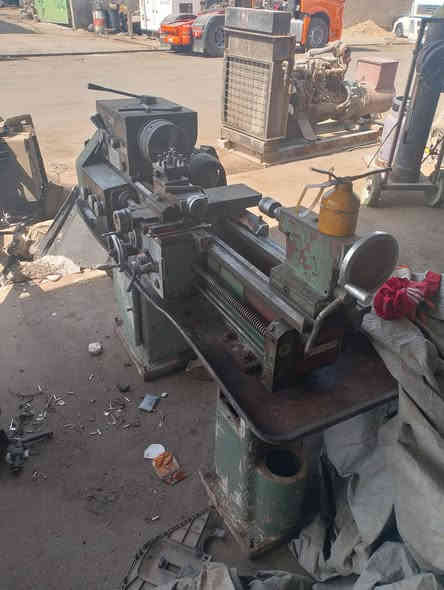 تورنه ثلث ارباع برغالي سعرهه مليونين مكانهه كركوك حي صناعه ماناقصهه شي 
***********
