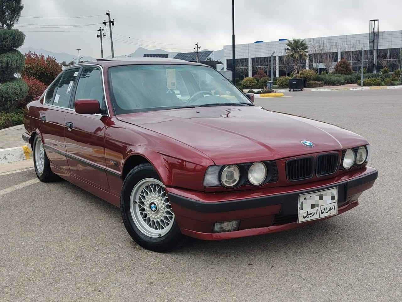 بي ام 525 مسكر ***********.. اوتوماتيك تبريد بجم عريض  سيارة بسمي شرط تحويل وكالة  موديل 91 محدث 95 سيارة بدون مصرف بدون ضربة سبغ جمالية سعرها 57  مكانها سليمانية ***********
