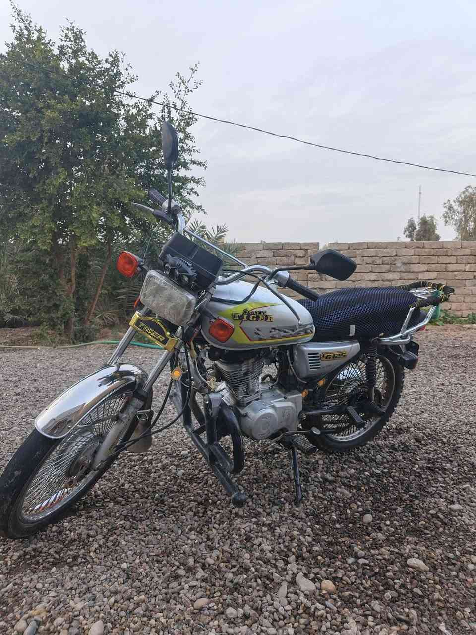 موطور تايكر موديل 21
الموطور كايم ماعايزو بس تعميره بسعر 225وبي مجال 
الشراي يتصل  عل رقم وموجود واتساب ***********
