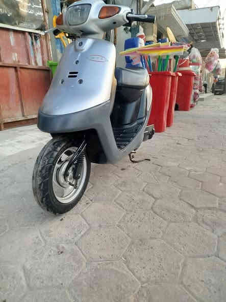 السلام عليكم دراجه بتره فحل قفل اكسن خطين الدراجه حاويه بالحقيقه انضف من الصوره كلشي بيها شغال تجي تأخذها وتفحص عد اي فيترجي مال دراجات والسعر خاص لان تعرفون اكو كم واحد يكسرون بحلال الناس وبالخدمه اني وهذا رقمي بي واتساب ***********
