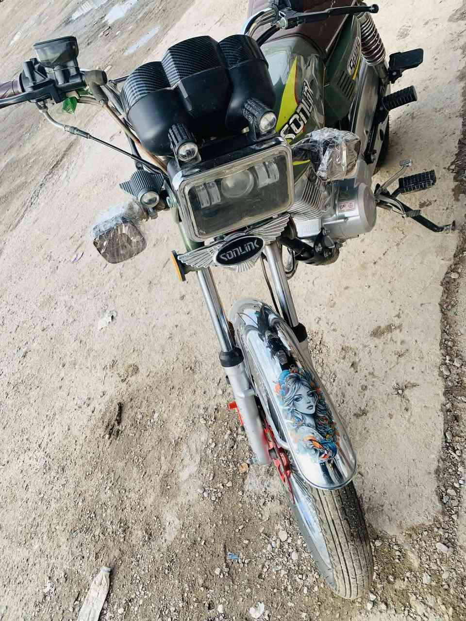 سلام عليكم دراجة البيع موديل ٢٤ نضيفه كلش المكان واسط الصويره ***********
