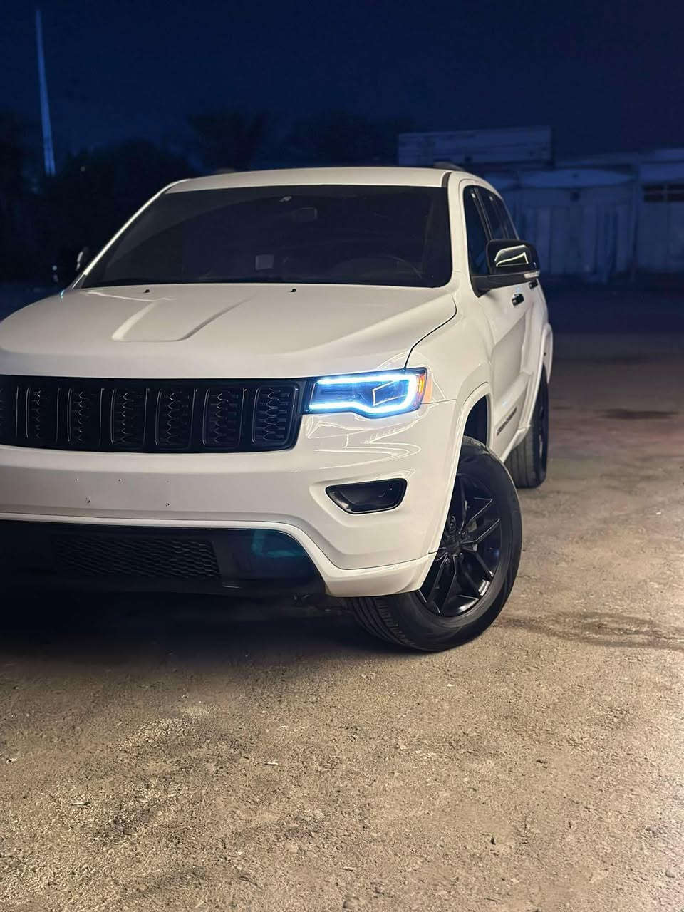 جيب لاريدو لمتدد 2019 
فول ماعدا الفتحة 
السعر 198 
محرك v6 .3.6 
القير: أوتوماتيك 8 سرعات
 • نظام الدفع: خلفي تو ويل 
•تشغيل عن بعد 
رادار امامي خلفي +نقط عمياء 
•مقاعد جلد 
• تدفئة مقاعد أمامية +خلفيه 
• تبريد مقاعد (اختياري)
• تحكم كهربائي بالمقاعد مع ميموري
• ستيرن جلد مدفأ
• تشغيل بصمة + دخول ذكي   
•جنطة كهرباء
 • ويل ألمنيوم 18 إنج
 • مرايا كهرباء مع تسخين
 • إنارة LED نهارية +عدسات زنون 
رقم بغداد الدولي هزة جديدة 
***********
