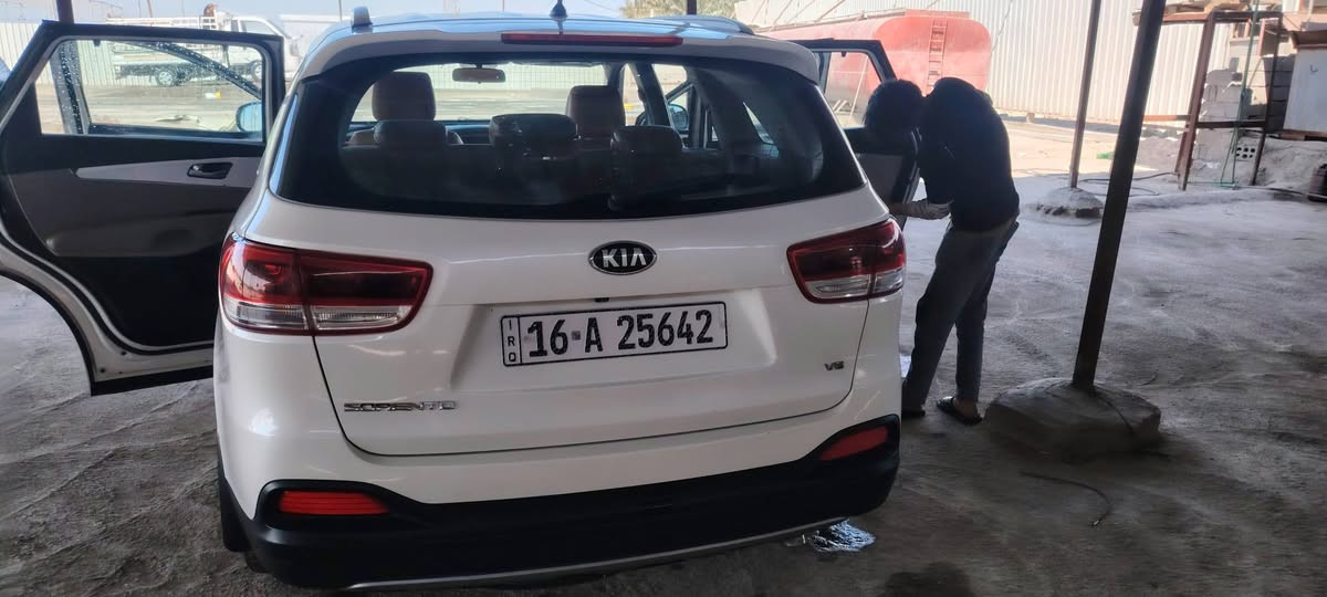 سورنتو  موديل 2018  سياره جديده   ماشيه 79 حقيقي فول ما عدا الفتحه هذا رقم  ***********
