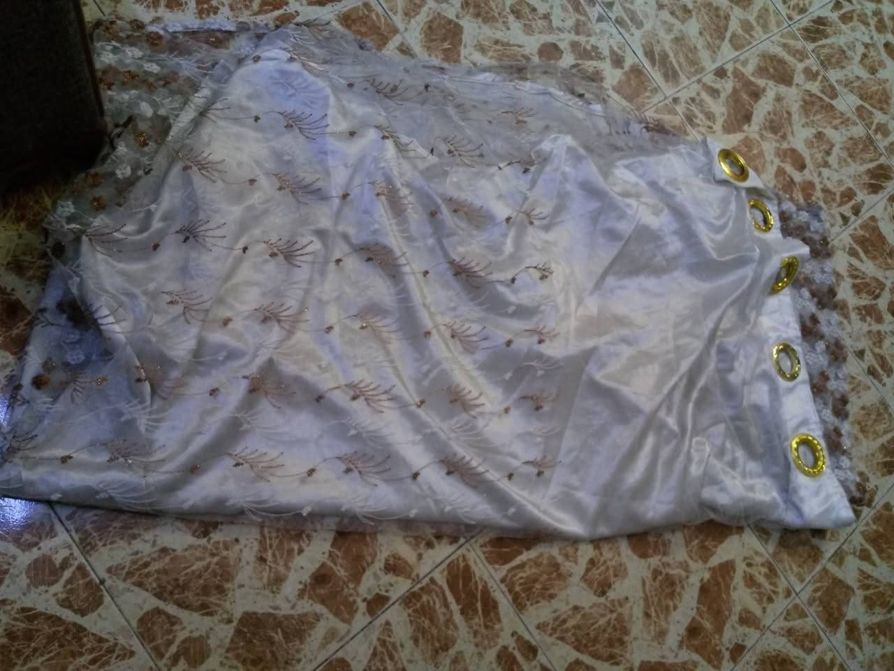 بردات ٣ قطع ب١٥ نهايتهن 
والتور مبطن قطعتين ب١٠


**إذا كنت صاحب هذا الإعلان وتريد حذفه لأي سبب، رجاءا أرسل رسالة إلى الدعم الفني**