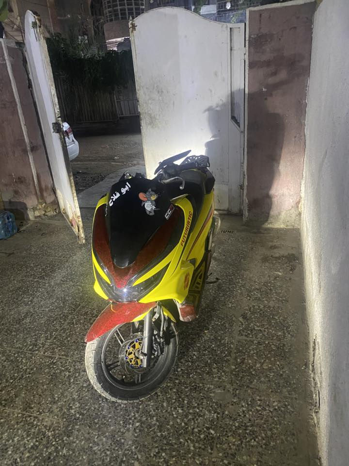 السلام عليكم
دراجة بي سي اكس جيل ثالث كوري ماشية ٢٣ مكفولة كفالة عامة دراجة مرتبة وصارف عليها هواي والله 

قبق راديتر تزويد 
واقية صالنصة تزويد 
مري شبح
قبق شوت
قطرة دهن 
دوسات تزويد 
موشمة كاربون احمر 
وبعد هواي شغلات 
سعرها ١٦ ورقة وبيها مجال للطيبين. بغداد الشعب
  ***********
