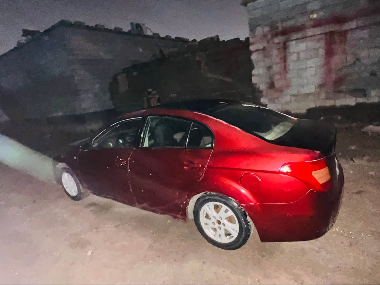 السلام عليكم  فاو مديل ٢٠١٣ 

مكينه بيه بكن 

راعي ما ندله 
البيع كوم حديد 
السعر ١٠ وبيه مجال 
مكان البصره موفقيه
*********** البصرة, العراق
