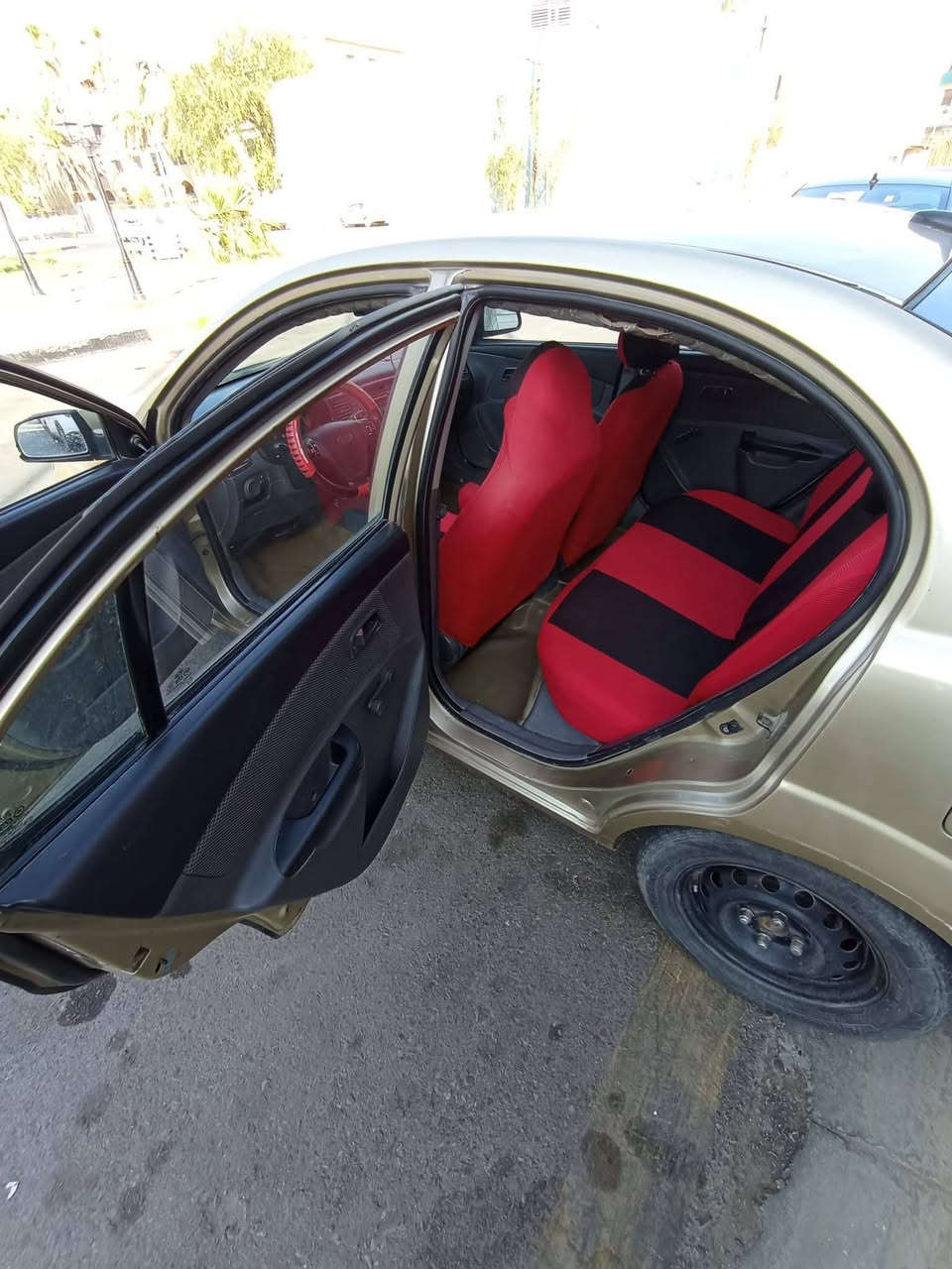 كيا ريو 2011 بيع او مراوس بتكسي وارد امريكي مصبوغه عام اثر جراد وشخوط وضربتها جاملغ امامي يمنه ويسره ومبدل باب يسره
رقم ذيقار 
جام جوبي
 محرك وكير خير من الله محرك1600
احتياجات السياره كم حاجه 
سنتر لوك
شمعه اماميه
عداد كيلو متر واكف 
صدرها 50 /100
والايسي ايخرط خربطه قليله خصوصا بل تبريد
منظومه تبريد جديده 
سعرها 65وبيها مجال بسيط مكاني الاعظميه تجي تشوفها وتدلل
رقمي *********** 
ملاحظه... السياره بسمي ابيعلك رقمين اضمنلك دوله وكصه حتا لا اتعبك وتعبني تجي اشوفها وتقتنع بيها وتاخذها معجبتك اخليك على راسي..
