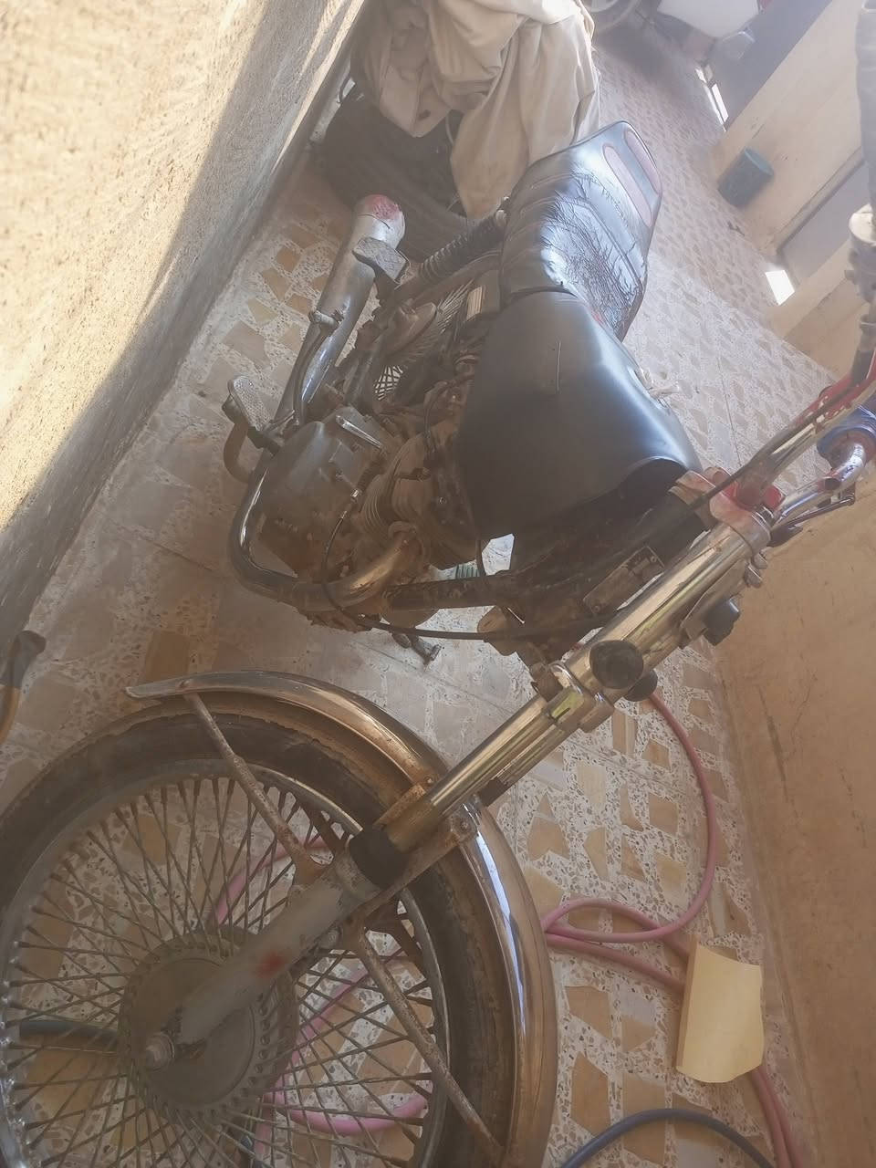 دراجه ناعمه للبيع200 وبيها مجال التواصل على الرقم 
***********
