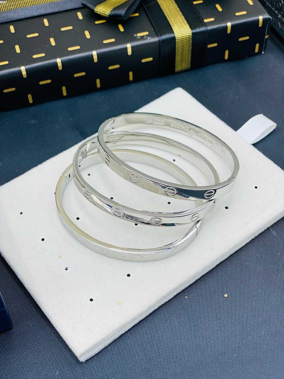 سوار ثري كلر
أناقة بثلاث ألوان تعطيك ستايل مميز وفخم 💛🤍🩶
(ذهبي + فضي + روز) تنسيق مثالي مع كل إطلالة
كوالتي عالي – طلاء ثابت – مريح باللبس 👌
مناسب للبس اليومي والمناسبات أو كهدية راقية 🎁
💍 نتميز بكل ما هو جديد بعالم الإكسسوارات
📩 للاستفسار مراسلة الصفحة
📍 تكريت – مجمع العقيق التجاري مقابل منتزه زيونة
🚚 توصيل إلى كافة محافظات العراق
#سوار #ثري_كلر #إكسسوارات #ذهب_برازيلي #girly


**إذا كنت صاحب هذا الإعلان وتريد حذفه لأي سبب، رجاءا أرسل رسالة إلى الدعم الفني**