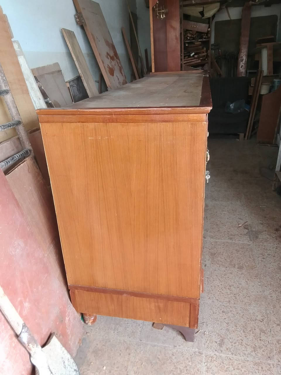 سلام عليكم للبيع ١٣٠ شغل نضيف وثقيل. ***********
