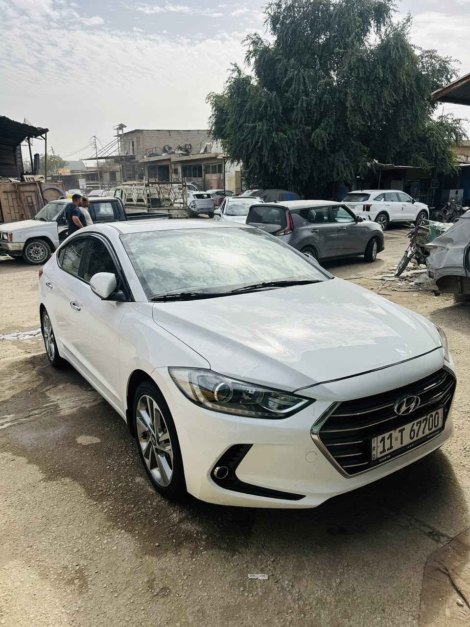 السلام عليكم هونداي النترا 2017 خليجي فئة GLS فول  مواصفات 1/1 عدا البصمة 
فتحة سقف
تحكم مقود
شاشة وكامرة دوارة 360 درجة
لايت LED نهاري
ويل 17 كروب المرغوب مع5 ويلكب
مراية جانبية شفط
اشارير بلمراية
يدات نيكل بلادي
داخل صاج
تبريد قطعتين
محرك 2000 دوش المرغوب ما مفتوح كفاله محرك وكير وحدادية 
جلد مشمشي بلادي مع تغليف كشنات وارضية جديد
رقم بغداد بأسمي تحويل مباشر فحص وهزة وسنوية كلة جديد 2030 
مكفولة من الصبغ والتبديل والضربة فقط بارد بسيط ومكحل ع كدة وما مبين بس بلسونر والسونر مرفق بلمنشور 
صدر امامي خلفي جديد تخم تاير وباتري قبل 15 يوم مبدلات جدد السيارة جاهزة من كل النواحي
مكاني كربلاء 
للاستفسار ***********
