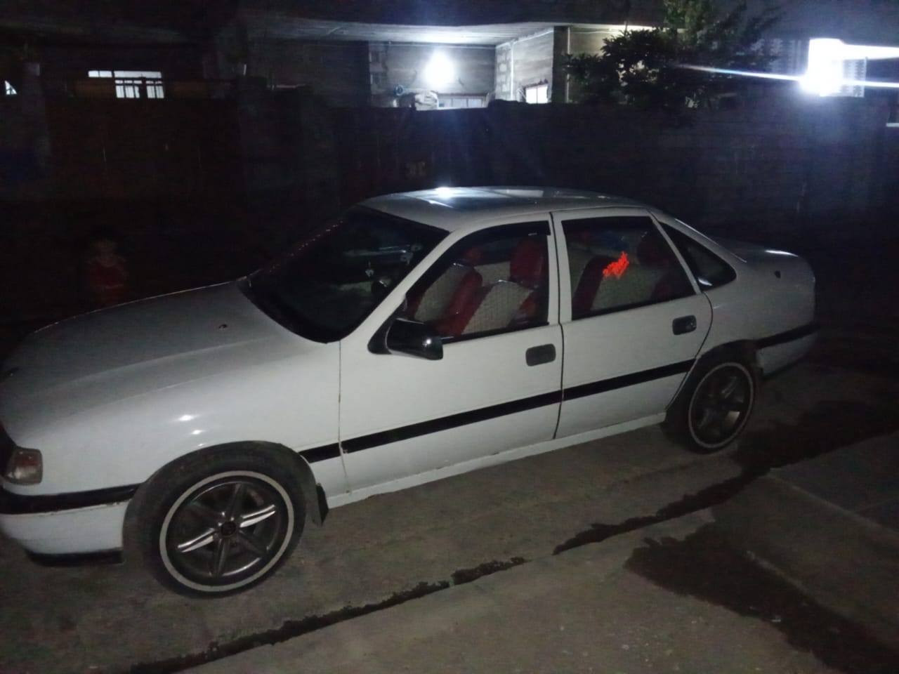 للبيع فكترا موديل 1992 السيرا بدون صبغ بس دوار مصلاح السعر 47  الرقم التواصل ***********

