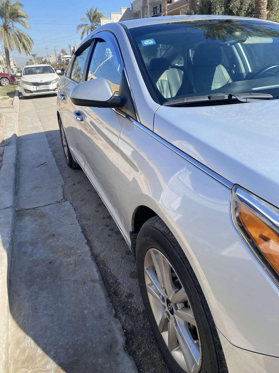 سوناتا 2015 وارد امريكي بي
جاملغ ايمن وباب محرك جي دي اي ماشيه 99 الف ميل مواصفات عاديه السعر 115 $ مكاني بغداد ***********
