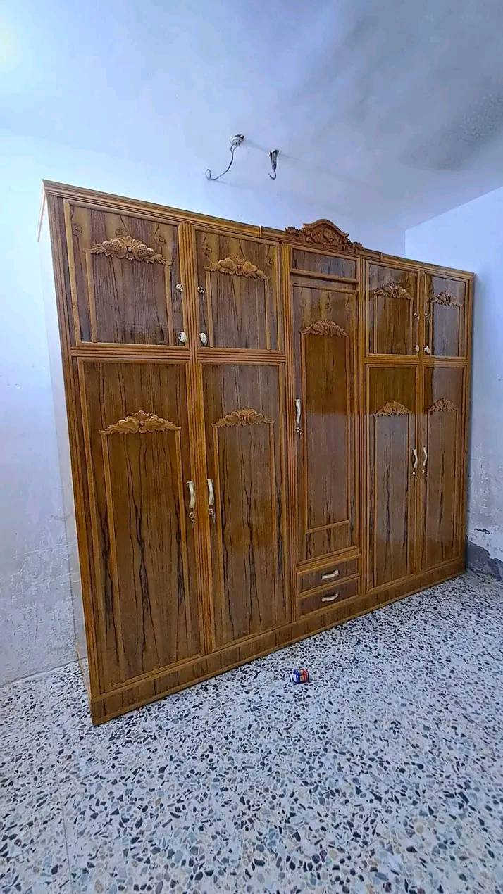 يسعد الله مسائكم رمضان كريم 
على الجميع الله يتقبل منا منكم 
الطاعات  
مستعدين تجهيز ابواب و جراجيب 
كافه ارتفاعات كذلك غرف نوم جديد 
ومستعمل كل تريدها نوفرها الك 
( كناتير  + بوفيه + جرابي + معرض )
يوجود انواع خشب 
( صاج + جاوي + سنديان + ان دي اف )
انواع صبغ 
(صاج + الوان حراري + بيتنجاني + غيرها)
انواع ملمع 
( وارنيش + سلتر + جلاتين + كلير سيارات )
  عنوان السدة الهندية شارع موبايلات 
واتساب ***********
