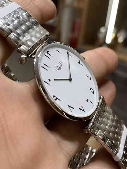 LONGINES

LA GRANDE CLASSIQUE DE

وكالة كامل المرفقات 

ضمان سنة 

قطر 39

زجاج زفير مقاوم للخدوش 

ارقام عربية 

مقاوم للماء 30 متر 

كوارتز 

توجد خدمة توصيل 

***********
