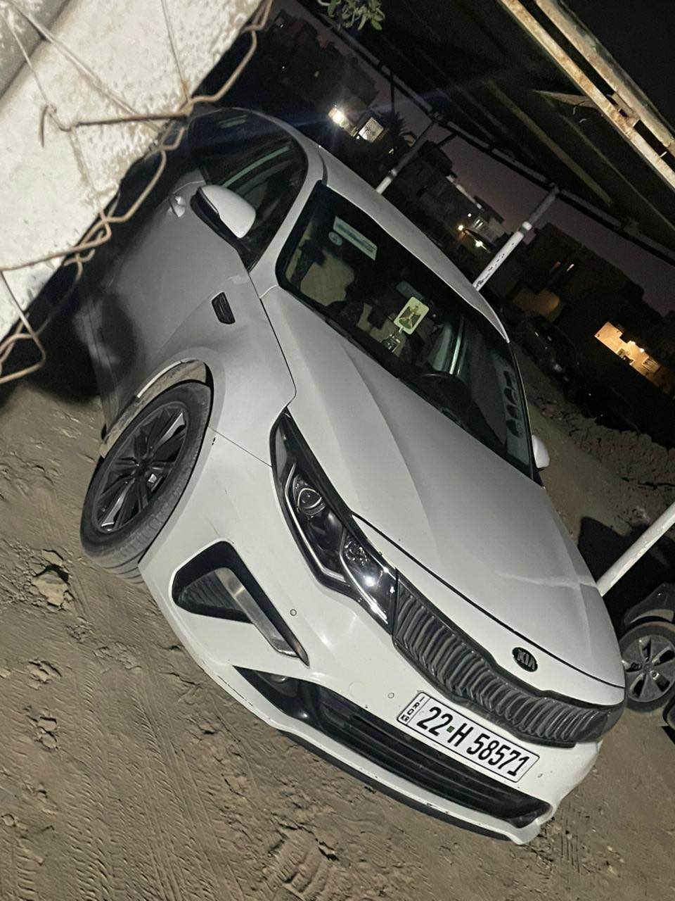 كيا اوبتما 2020 خليجي محرك 2400
————
بيها جاملغ وبنيد وحالوب جداً خفيف وناعم السياره حلوه 
-كامرة خلفية 
-حساس امامي
-حساس خلفي 
-مري قلاب 
-شفتات ستيرن 
-تحكم ستيرن 
فلنجات +دسكات جدد + باتري جديد +تخم بلكات جديد اصلي رقم التلفون (***********) ديوانية, القادسية
