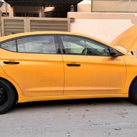 للبيع هونداي انترا  وارد امريكي  موديل 2018 حادث تبديل قبق جنطه فقط  ل...