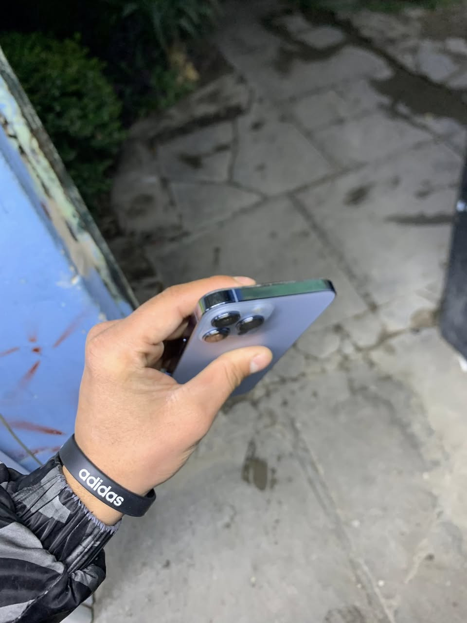 السلام عليكم ايفون ١٣ برو ماكس ذاكره ٢٥٦ بطاريه ٧٧ مبدل شاشه فيس ايدي يرادله برمجه واكف يعني وكامره كله شغال نموذج m شرق اوسط السعر٣٩٠ الف وبي مجال *********** مكان بغداد البياع
