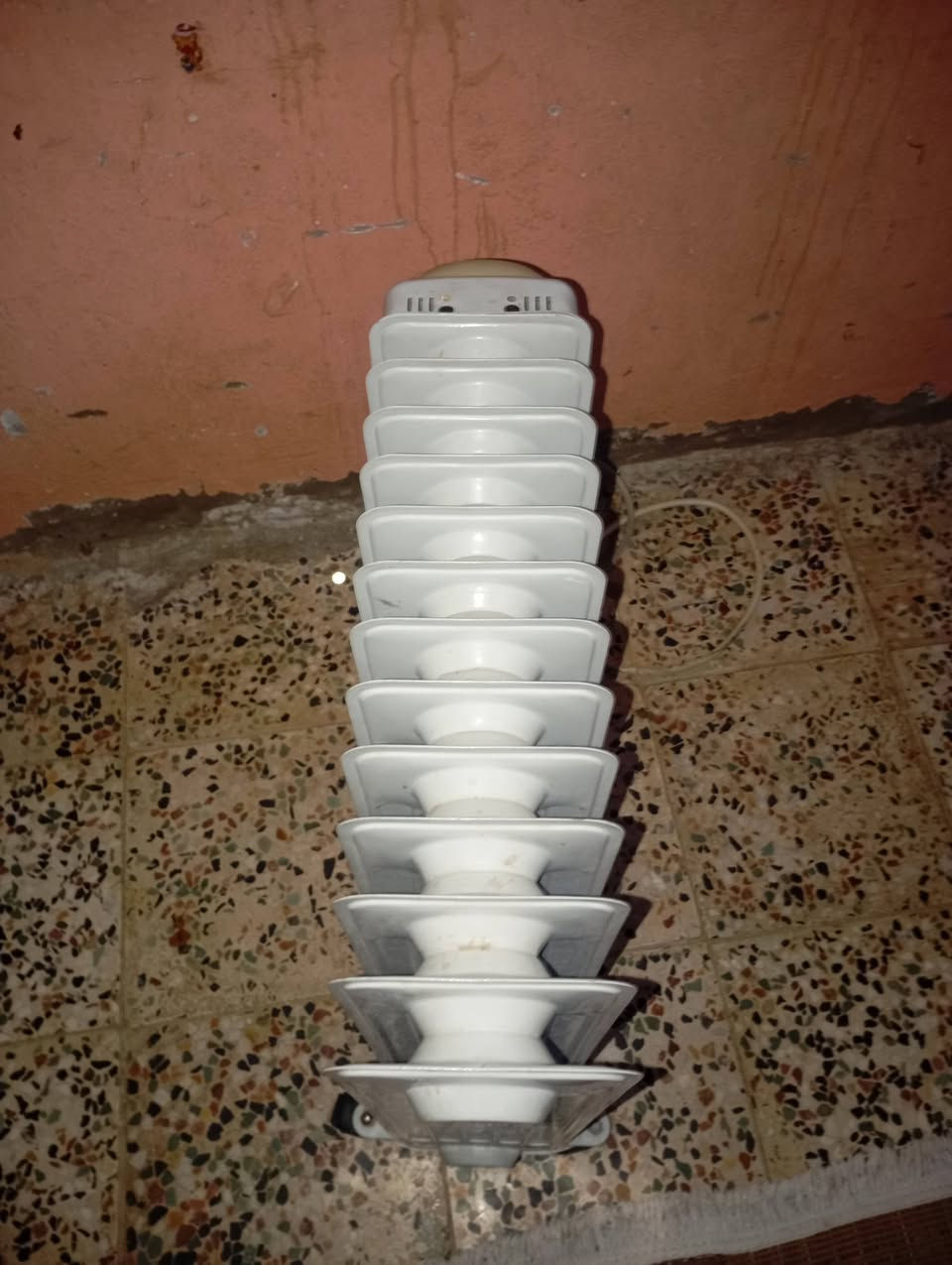 دفايه زيتيه  تشتغل جديده البيع السعر 50الستفسار ***********
