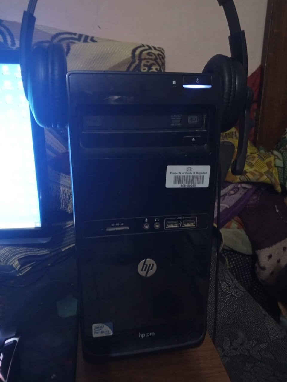 سلام عليكم حاسبه ممستعمله اهواي جديده نضيفه جدا شاشه حجم كبير ٢٨
يو بي اس ٢٥٠٠واط اصلي جديد 
ولحاسبات كامل المواصفات كدامك شوف وتأكد 
سعره هيه كله معه يو بي اس ١٦٠الف بيه مجال حق الجيه 
عنوان جميله
***********
