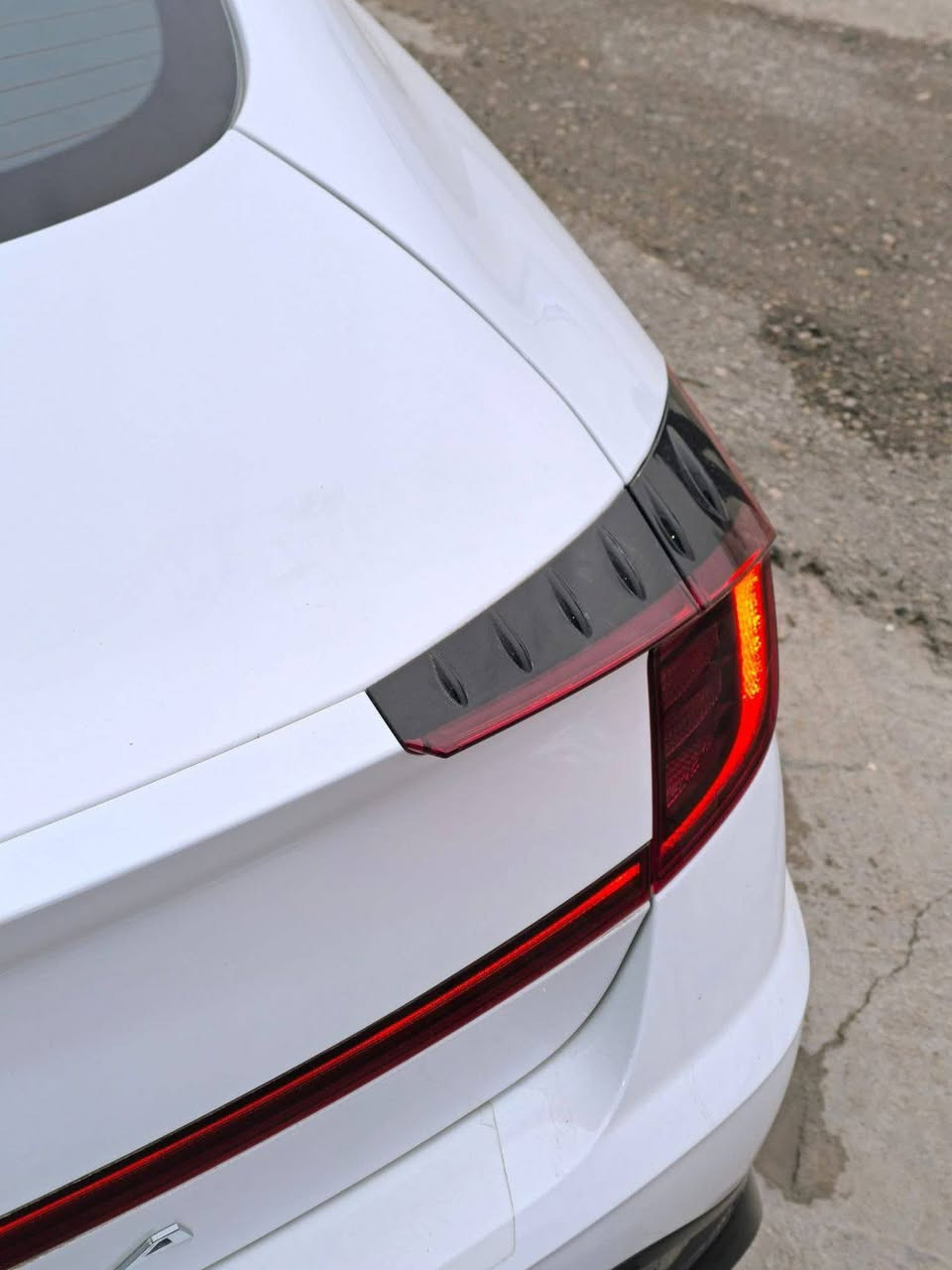 للبيع هيونداي سوناتا 2023
وارد امريكي حادث دعامية
بدون صبغ بدون ايرباك 
رقم بابل دولي
** المواصفات **  🏅🥇
🔹 بصمة دخول ذكي تشغيل عن بعد 
🔸 رادار تحديد مسار مثبت سرعه 
🔸شاشة/كاميرا خلفية 
🔸 تبريد قطعتين مناخ منفصل 
🔸لايت LED امامي خلفي
🔸 كشنات كهرباء - تدفئة 
🔸 تحكم ستيرن جهتين
🔸 اشاير مري
🔸حساسات أمامية وخلفية 
🔸 أنظمة قيادة متعددة 
🔹 باقي المواصفات موضحة بالصور 
الضرر.. دعاميه فقط 
الموقع - بابل الحله 
للاستفسار الاتصال على الرقم 
***********
