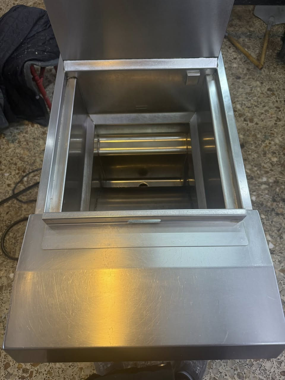 ‏جدار  ￼كنتاكي  البيع  السعر مليون ٢٠٠ بي مجال شي بسيط ￼


**إذا كنت صاحب هذا الإعلان وتريد حذفه لأي سبب، رجاءا أرسل رسالة إلى الدعم الفني**