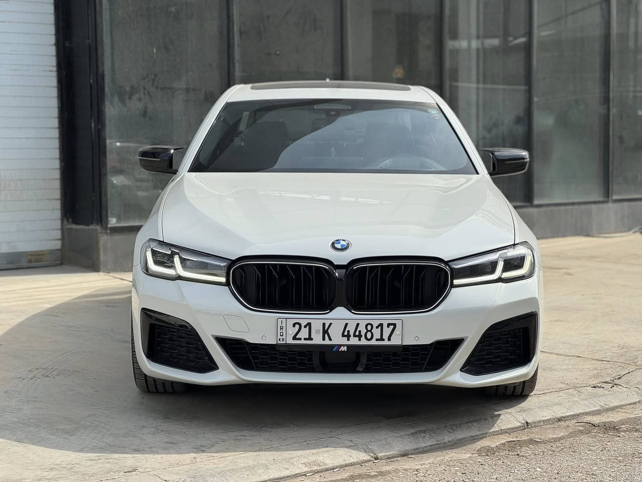 السلام عليكم .. 
 540i BMW
موديل2022 

M package

ماشيه 40 ميل
 الضرر الجاملغ الخلفي تهريب مخدرات+رش جزء من الباب الي بجانب الجاملغ نفسه(بدون ايرباك)
مواصفات فول داخل 700
مساج وتدفئه وتبريد المقاعد
بردات 5
رادار دعاميه وجانبي وتحديد مسار
اوتو بارك فول حساسات امامي خلفي
داتا شو ..
للاستفسار ***********
مكان السياره بغداد
