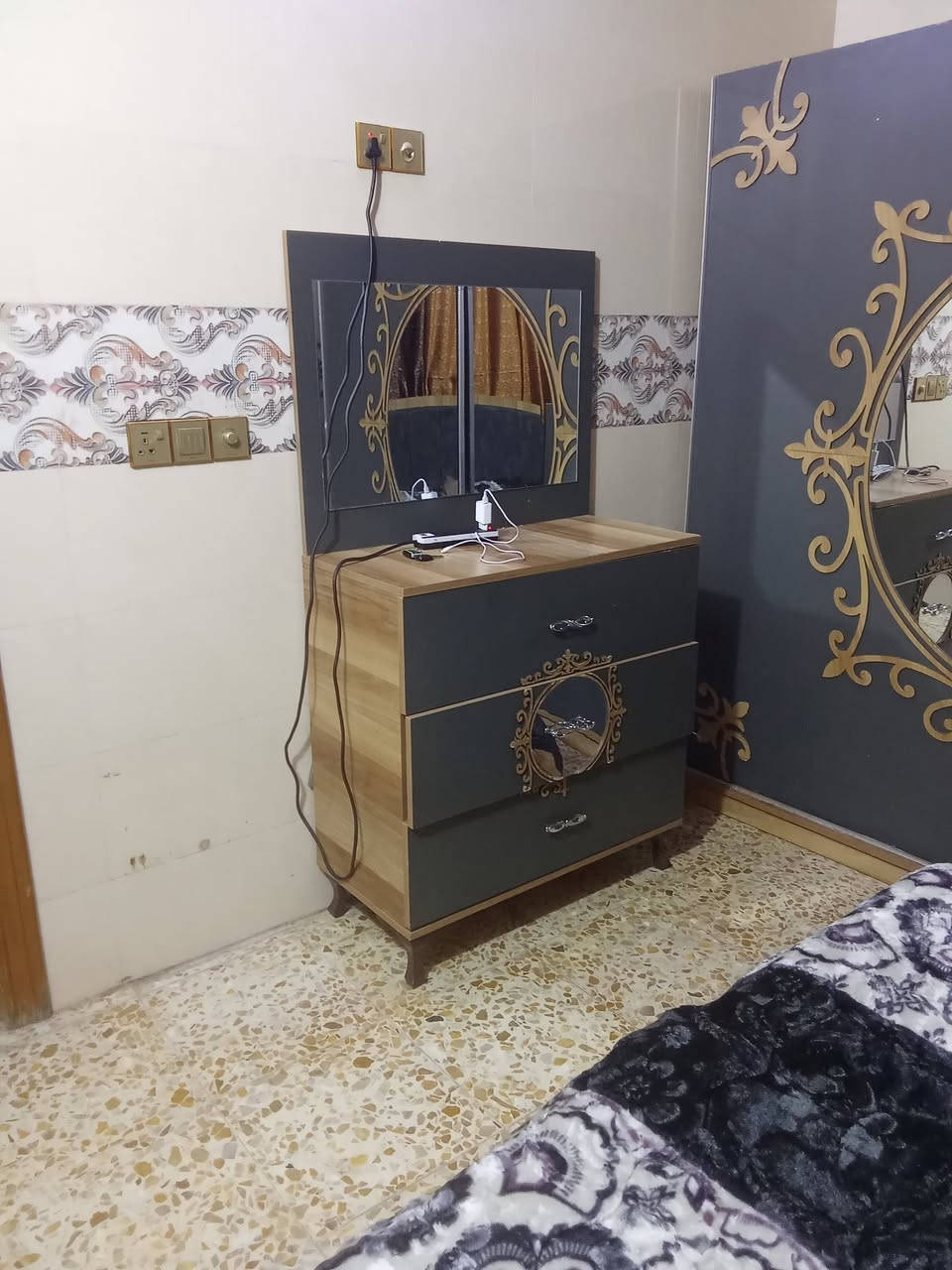 غرفه نوم للبيع 
السعر 300
نضام سلايت 
العنوان كربلاء الجاير 
الرقم ***********
