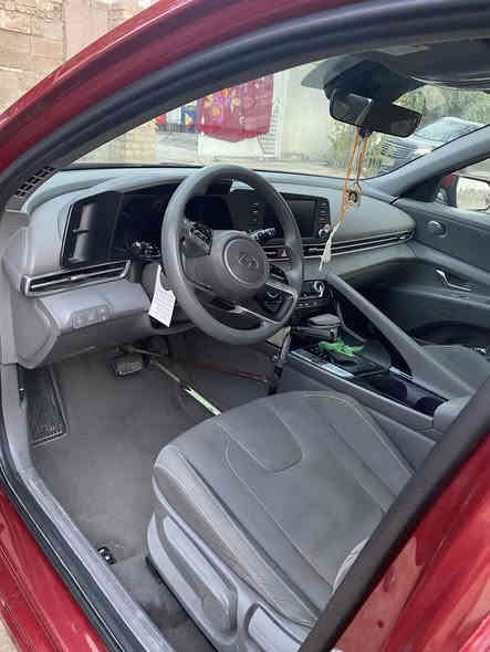 سلام عليكم النترا2023🤩🤩
هوندي وارد أمريكي 🇺🇸 
هايبرد (بانزين + كهرباء ) 
رقم بغداد بأسمي الرقم الجديد الدولي 
ماشية 38 الف كم
المواصفات :
انارة ترحيب في قبضات الابواب 
صندوق ذكي يفتح عند الاقتراب 
رادارات :
حساسات خلفية 
قيادة ذاتيه 
 تدفئة + تبريد
شاشة عدادات دجتل 
نضام صوتي سماعات BOOS 
وضعيات قيادة
محرك 1600تيربو
تخم تاير جديد
حادث بسيط في الخارج
مكان السيارة بغداد الزعفرانيه***********‬‏ ‬‏
