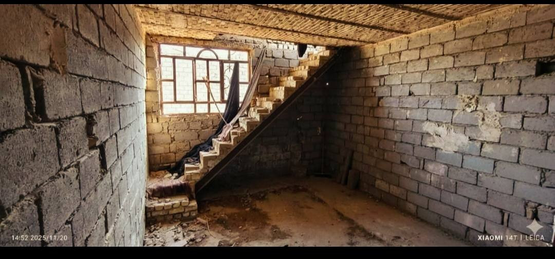 بيت كوفه منطقه زرگه
مساحه 125م
يحتوي 3غرف  وحمام ومطبخ
توفر ما+كهرباء+ مدارس 
نقطعه داله أما عن طريق عمود 130كربله نجف
او ميسان زركه أو  علوه فحل زرگه
طابو زراعي
سعر 7 مليون
رقم ***********
ملاحظه عن شارع العام 12متر
@إشارة حلة, بابل
