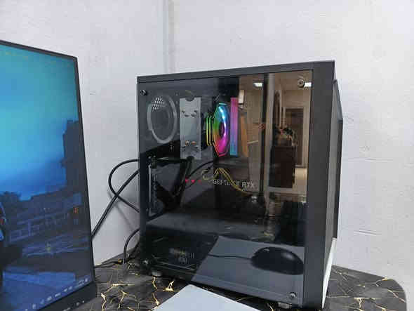 السلام عليكم
 تجميعة كامله للبيع
GPU RTX  3070 3 FAN RGB 
CPU Core i5 11400F 6 Cores 12 Theards 
RAM  XPG 8X2 16GB 3200 Hz RGB 
STORAGE M.2 NVMe 1000GB 
POWER SPPLY 600W COOLER MASTER
‎مبرد هوائي  احترافي RGB 
Caes ANTEC  4 FAN RGB black color 
WINDOWS 11 PRO 

‎شاشه  gaming 
Monitor 
24 inch  
144 Hz 1 ms 
Ips 
‎يوبي اس حجم Tigers 1500VA  شبه جديد 
‎ماوس  لوجتك 505
كيبورد ميكانيك

 السعر 950 الف كامله  ✅ 
*********** 
‎مكاني بغداد الحرية   
توصيل موجود
