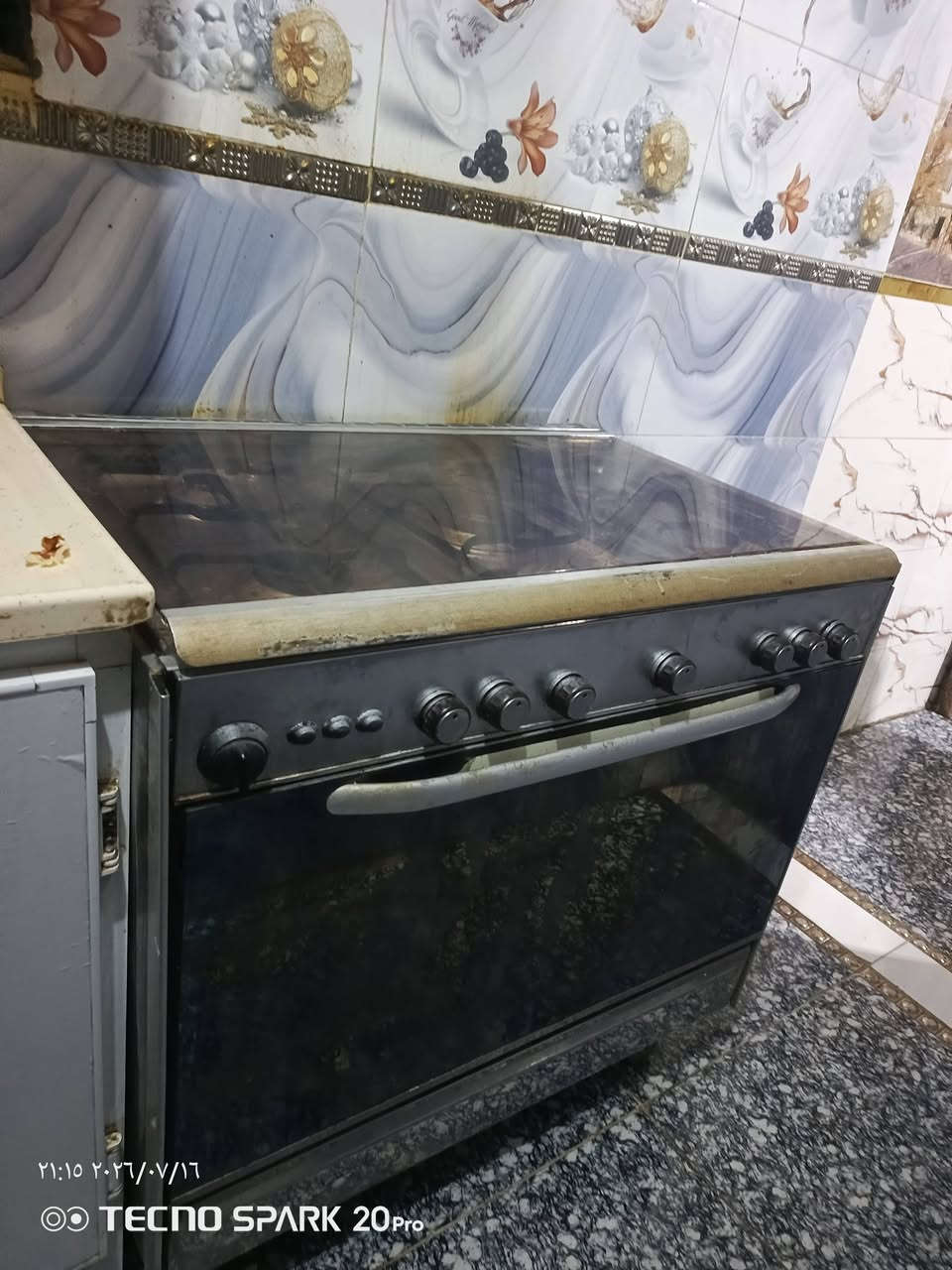 طباخ مصري شغاله وكامل ونضيف للبيع السعر 130 العنوان الحله الثوره قرب جامع الحيدري ***********
