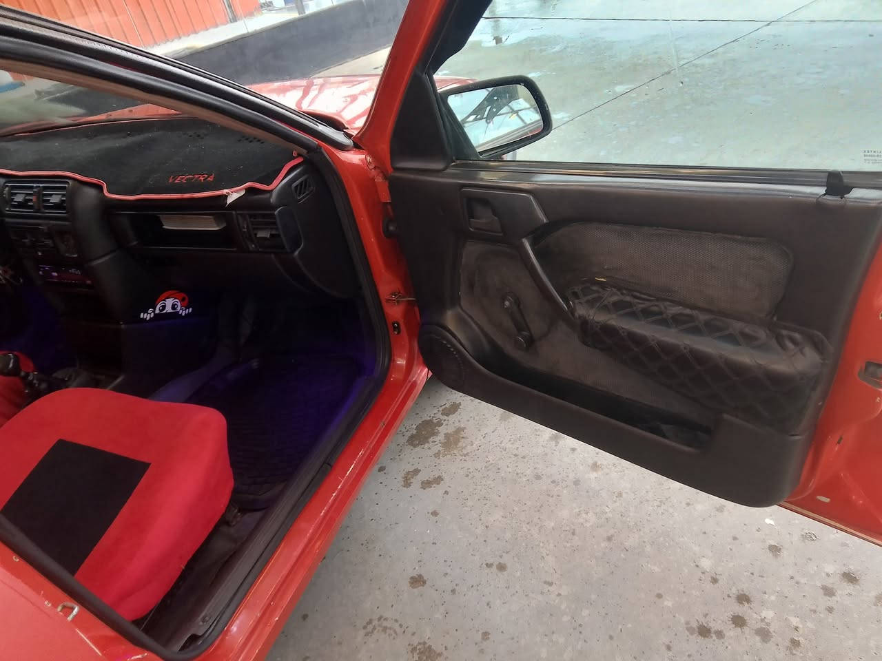 اوبل فكترا حجم 20 كاربون بانزين بي دعم وصبغ شويه جارد لون سياره نضيفه مثل ماواضح بل صور اني شرعي مالها  عنوان سياره دهوك تلفون ***********
