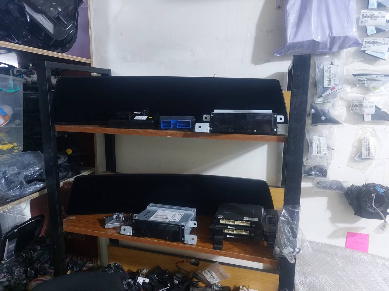 أدوات كيا سبورتج ٢٣و٢٤و٢٥ و٢٦ للاستفسار الاتصال على الرقم بي واتساب العنوان زيونه متواجد ليل نهار ***********
