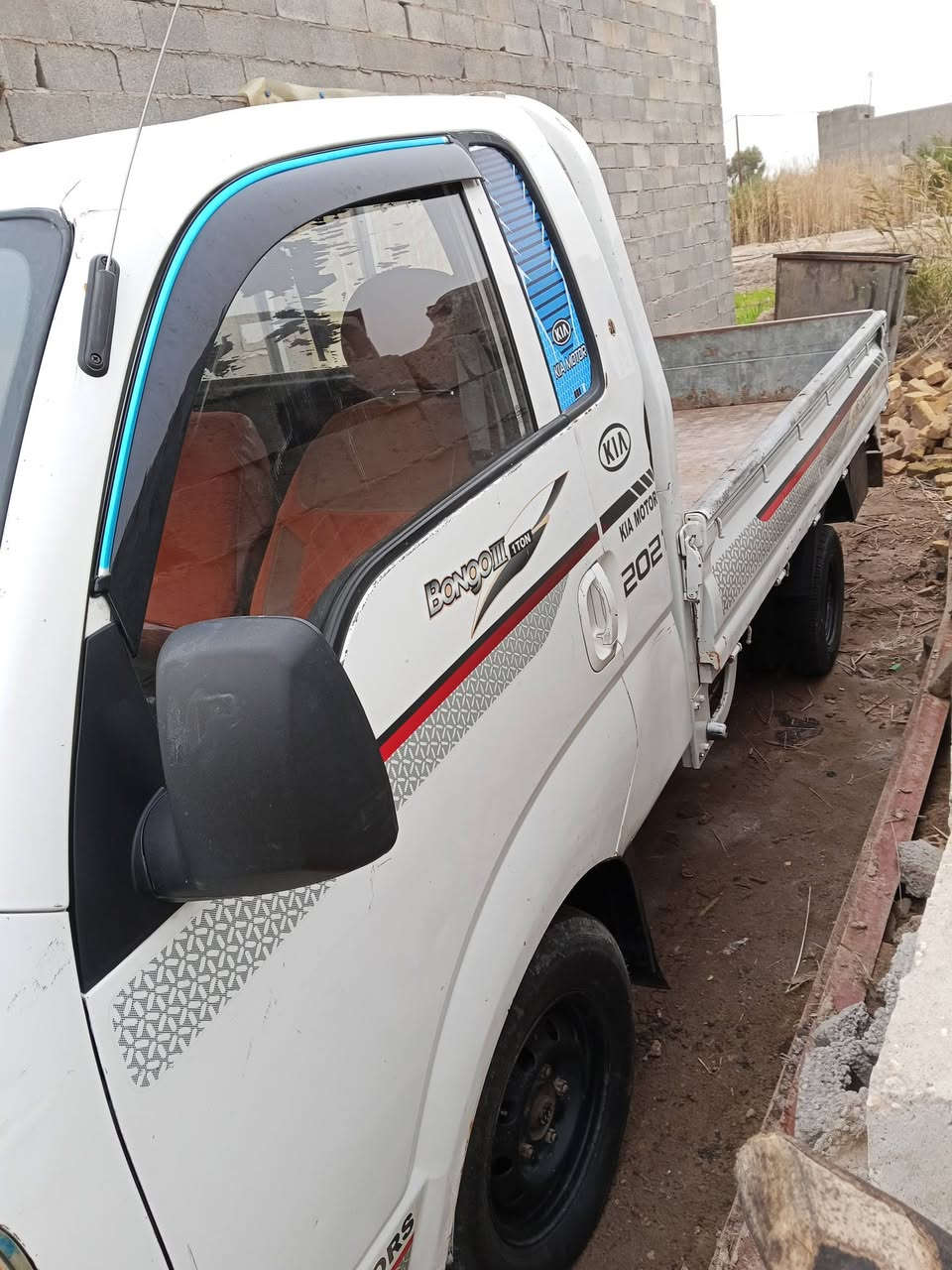 السلام عليكم كيا حمل لبيع 2005 جاهزة مكينة بية تنقيص وباخار حدادية تخم تاير كير جاهزة علة اخر حباية السيارة مكفولة من الكص وتبديل رقم بغداد مشروع وطني مكان السيارة الدوانية الحمزة الشرقي السعر 65 وبية مجال ***********
